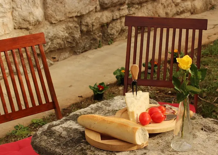 Runko In Emilia Daire Opatija