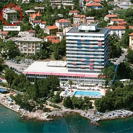 Runko In Emilia Opatija