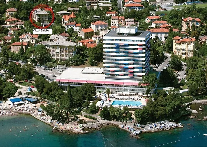 Runko In Emilia Opatija