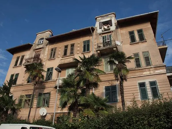 Runko In Emilia Lägenhet Opatija